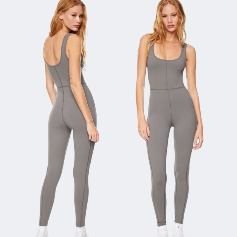 🌷Dynamite Cami Active Jumpsuit Size Large 3/$30